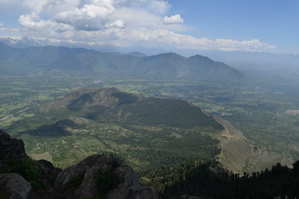 Pulwama&#x20;Valley,&#x20;Kashmir,&#x20;with&#x20;a&#x20;view&#x20;of&#x20;Tral.&#x20;Altitude&#x20;2900&#x20;metres