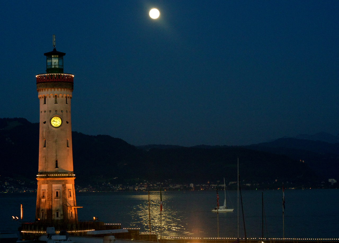 Night&#x20;lights&#x20;at&#x20;the&#x20;Lindau&#x20;harbour