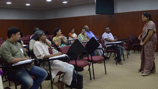 Sindhu&#x20;Mathai&#x20;interacting&#x20;with&#x20;participants&#x20;