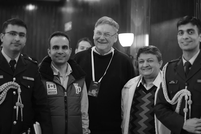 Manzoor (second from left), along with Nobel laureate Tim Hunt (centre) and some others at the YIM 2015 meeting. Credit: Manzoor A. Shah.