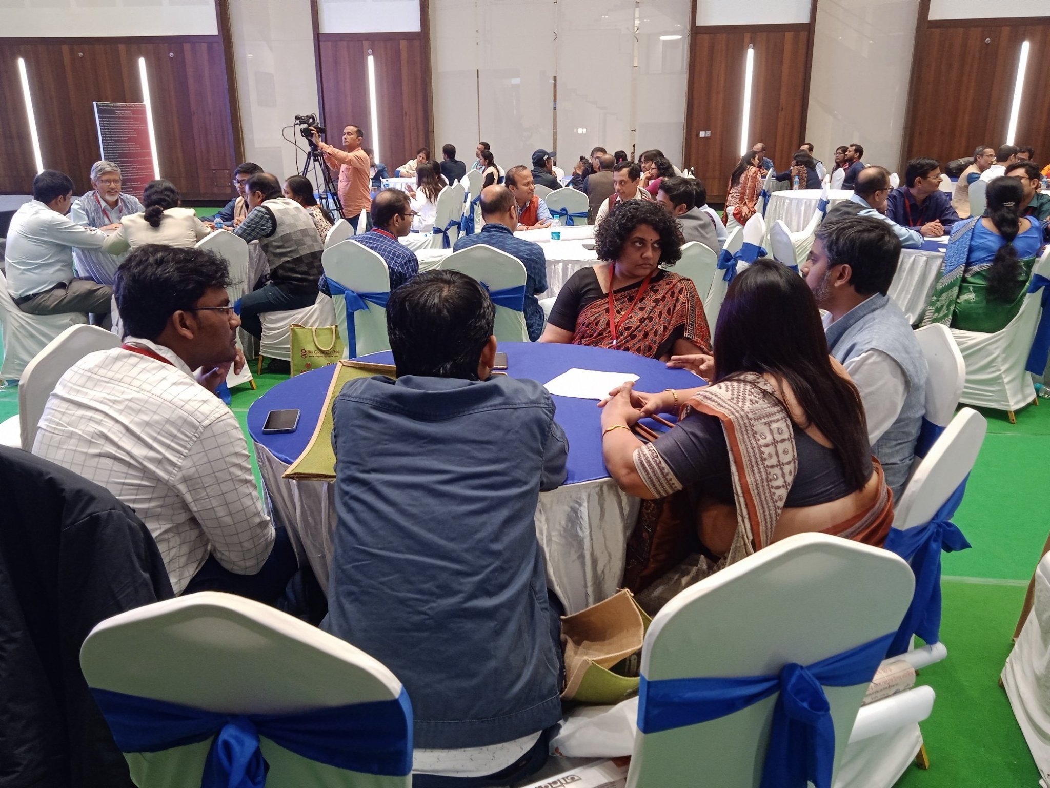 Round table discussion among participants at RYIM Kolkata. Credits: Ankita Rathore.