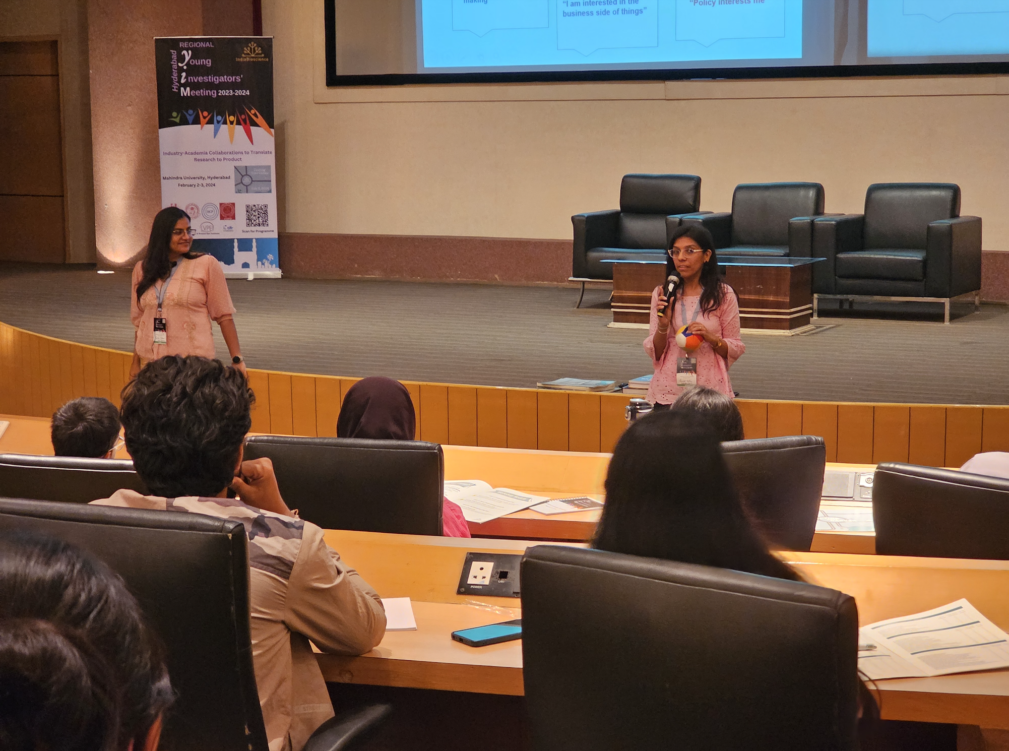 Arushi Batra and Ankita Rathore at the CYC workshop at RYIM Hyderabad. Picture credit: RYIM Organisers.