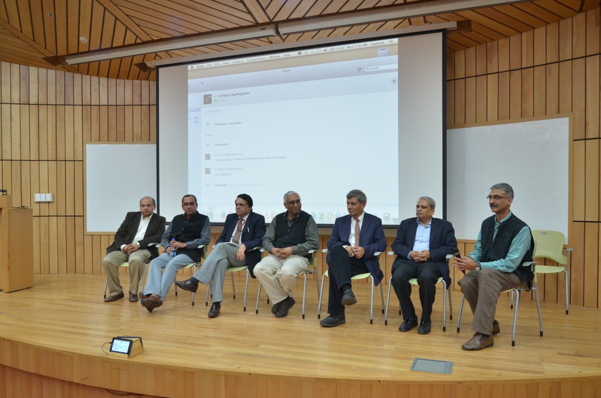 Panel discussion with the scientific coordinators of the program